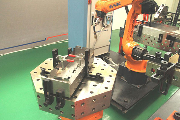 機(jī)器人焊接平臺(tái)