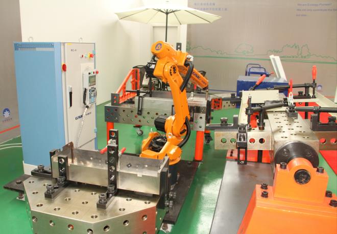 機器人組合工裝